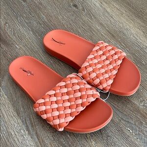 Women’s Slides